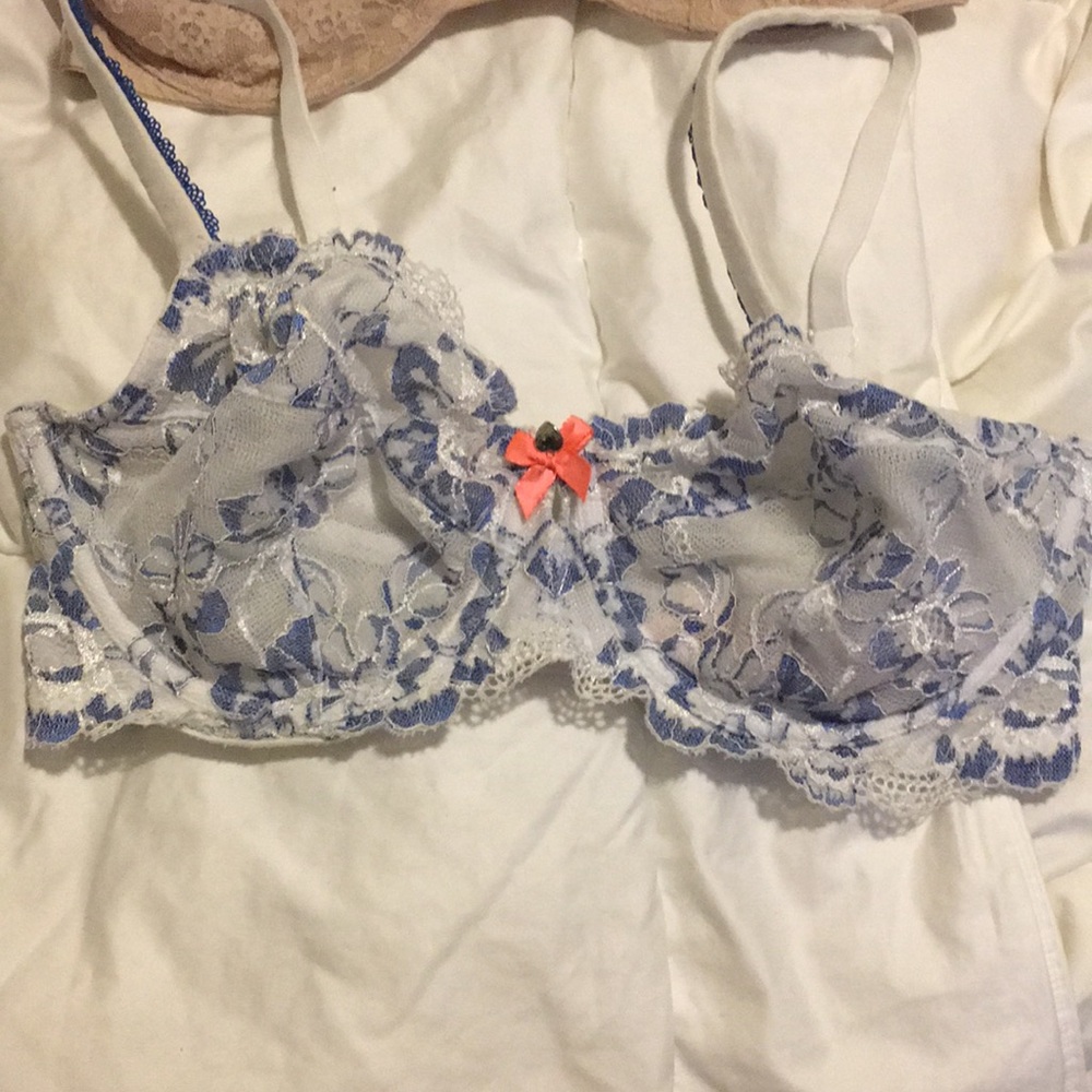 34dd Victoria secret bra
